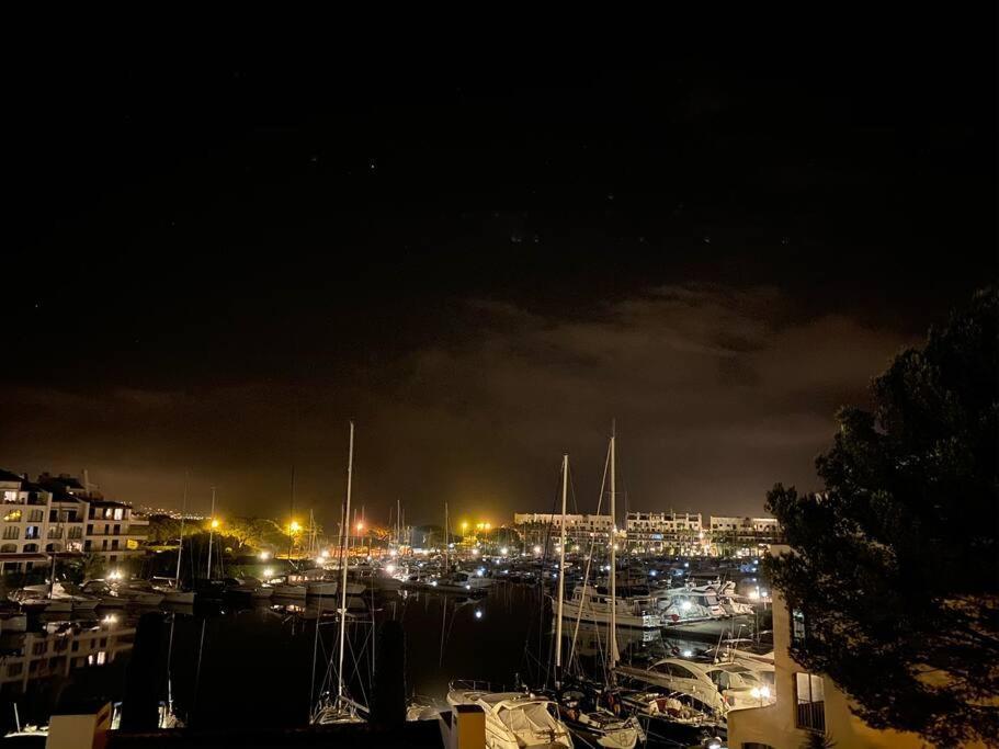 L'Atelier Marin Sur Le Port Des Marines Cogolin Exterior foto